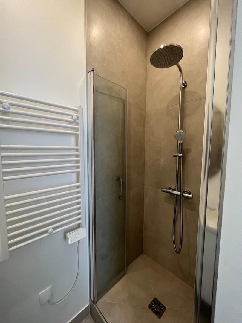 Appartement Cosy A 1 Min De Paris Charenton-le-Pont Luaran gambar